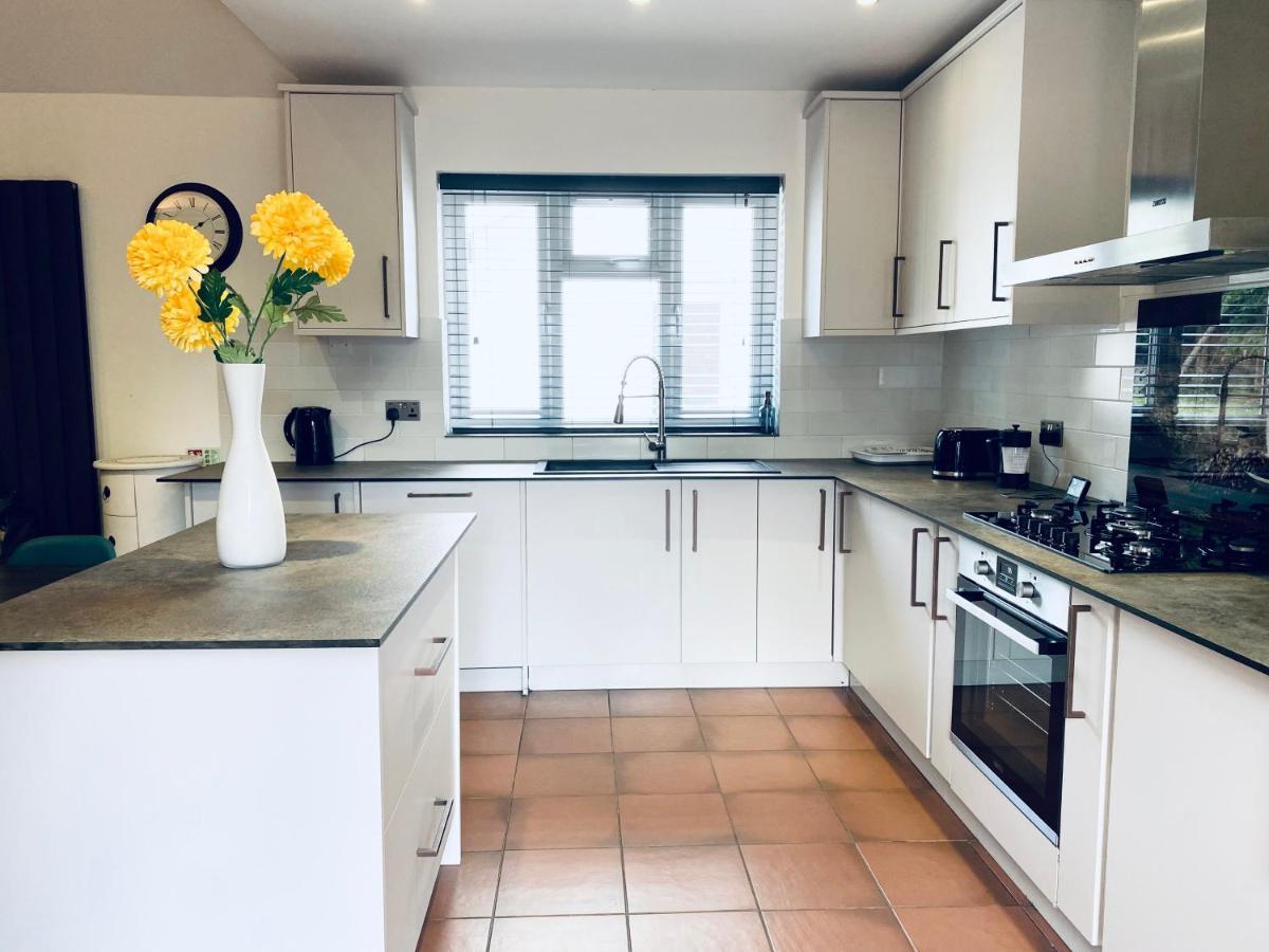 5 Bedroom Bungalow Ascot Racecourse Esterno foto